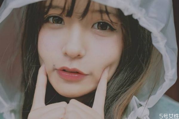 為什么美瞳線(xiàn)做出來(lái)不明顯 紋美瞳線(xiàn)后有哪些注意事項(xiàng)