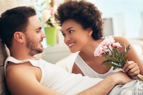 男人擇偶標(biāo)準(zhǔn)都有哪些 當(dāng)代男人擇偶四大標(biāo)準(zhǔn) 男人擇偶標(biāo)準(zhǔn)都有哪些 當(dāng)代男人擇偶四大標(biāo)準(zhǔn)