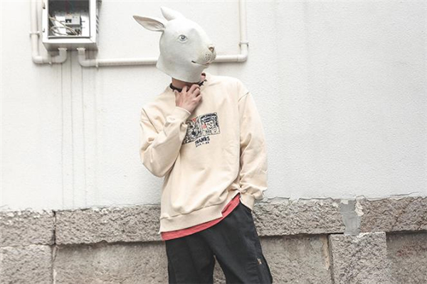 假兩件衛(wèi)衣什么顏色好看 假兩件衛(wèi)衣搭配圖片 假兩件衛(wèi)衣什么顏色好看 假兩件衛(wèi)衣搭配圖片