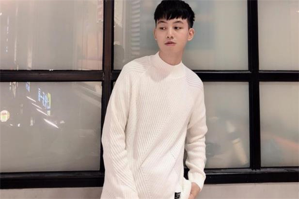 半高領(lǐng)毛衣什么顏色好看 半高領(lǐng)毛衣顏色推薦 半高領(lǐng)毛衣什么顏色好看 半高領(lǐng)毛衣顏色推薦