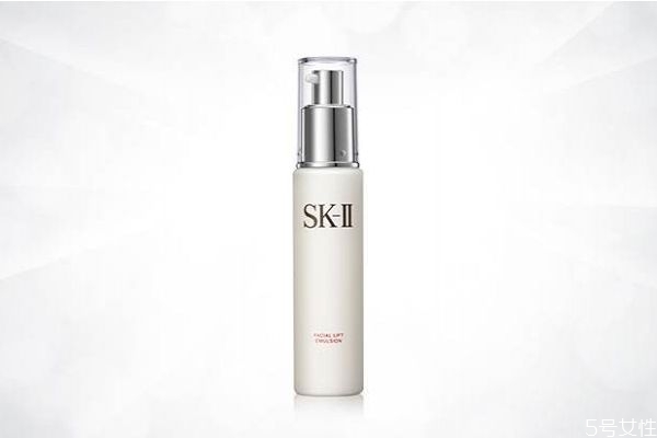 蘆薈膠可以當(dāng)乳液用嗎 乳液可以用什么代替 蘆薈膠可以當(dāng)乳液用嗎 乳液可以用什么代替