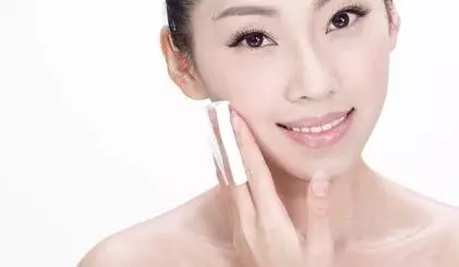 吸油紙對(duì)皮膚的壞處 吸油紙用多了對(duì)皮膚好嗎 吸油紙對(duì)皮膚的壞處 吸油紙用多了對(duì)皮膚好嗎