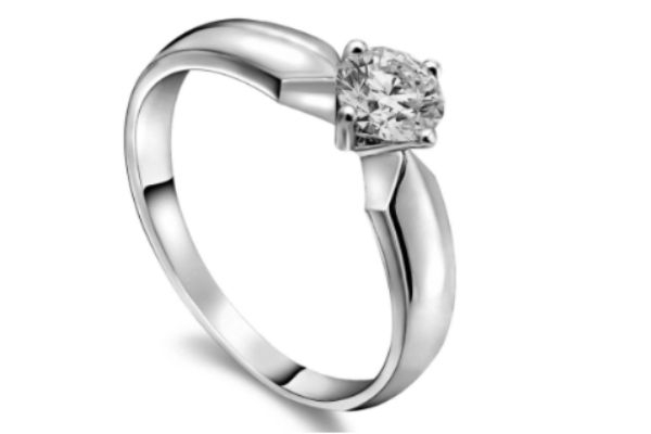 結(jié)婚鉆戒什么牌子的好 婚戒買黃金好還是鉆戒好 結(jié)婚鉆戒什么牌子的好 婚戒買黃金好還是鉆戒好