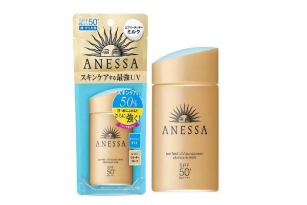 安耐曬藍(lán)色蓋子和金色蓋子的區(qū)別 安耐曬是水狀的嗎 安耐曬藍(lán)色蓋子和金色蓋子的區(qū)別 安耐曬是水狀的嗎