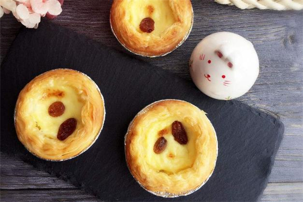 蛋撻和蛋糕哪個(gè)熱量高 晚上吃一個(gè)蛋撻會(huì)胖嗎 蛋撻和蛋糕哪個(gè)熱量高 晚上吃一個(gè)蛋撻會(huì)胖嗎