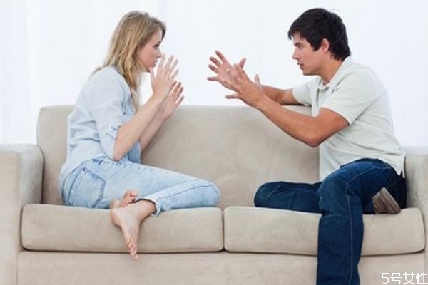 新婚夫妻冷戰(zhàn)怎么辦 新婚夫妻冷戰(zhàn)該怎么化解 新婚夫妻冷戰(zhàn)怎么辦 新婚夫妻冷戰(zhàn)該怎么化解