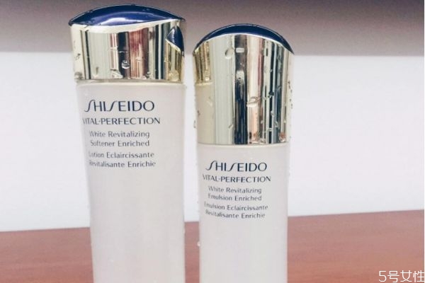 50歲用悅薇還是盼麗 50歲用資生堂哪個(gè)系列 50歲用悅薇還是盼麗 50歲用資生堂哪個(gè)系列