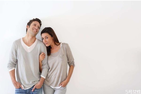 新婚夫妻冷戰(zhàn)怎么辦 新婚夫妻冷戰(zhàn)該怎么化解 新婚夫妻冷戰(zhàn)怎么辦 新婚夫妻冷戰(zhàn)該怎么化解