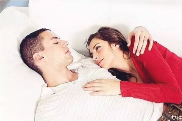 新婚夫妻如何相處 新婚夫婦離婚注意事項(xiàng) 新婚夫妻如何相處 新婚夫婦離婚注意事項(xiàng)