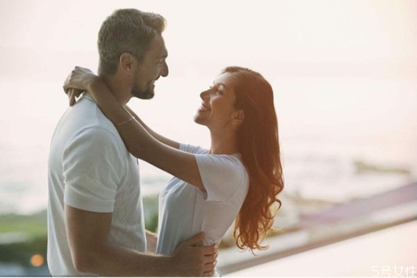 新婚夫妻如何相處 新婚夫婦離婚注意事項(xiàng) 新婚夫妻如何相處 新婚夫婦離婚注意事項(xiàng)