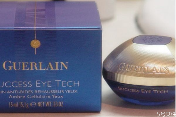 嬌蘭的眼霜好不好 嬌蘭眼霜適合多大年齡 嬌蘭的眼霜好不好 嬌蘭眼霜適合多大年齡