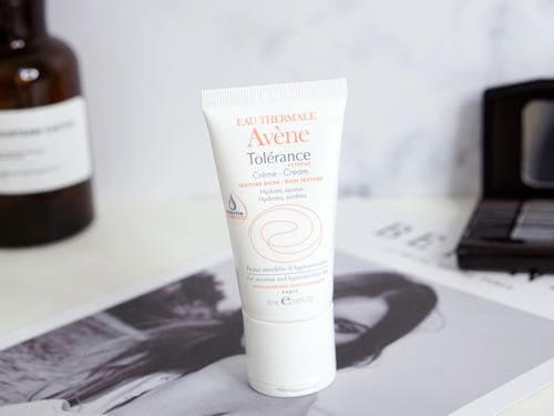 雅漾修復(fù)霜的主要成分 雅漾修復(fù)霜怎么使用 雅漾修復(fù)霜的主要成分 雅漾修復(fù)霜怎么使用