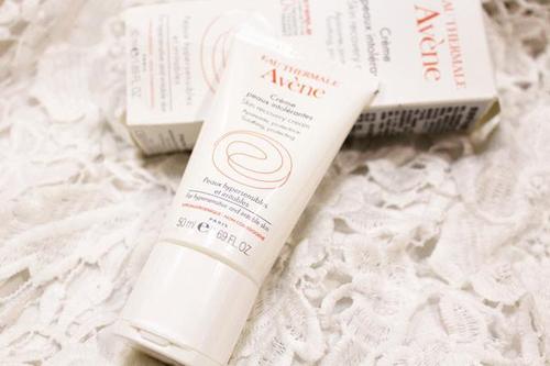 雅漾修復(fù)霜的主要成分 雅漾修復(fù)霜怎么使用 雅漾修復(fù)霜的主要成分 雅漾修復(fù)霜怎么使用