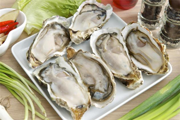 生蠔不撬開(kāi)能直接蒸嗎 生蠔沒(méi)開(kāi)殼能放幾天 生蠔不撬開(kāi)能直接蒸嗎 生蠔沒(méi)開(kāi)殼能放幾天