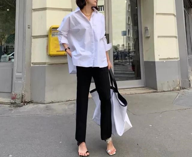 女性白襯衣如何搭配下裝 女性穿白襯衫下身配什么好看 女性白襯衣如何搭配下裝 女性穿白襯衫下身配什么好看