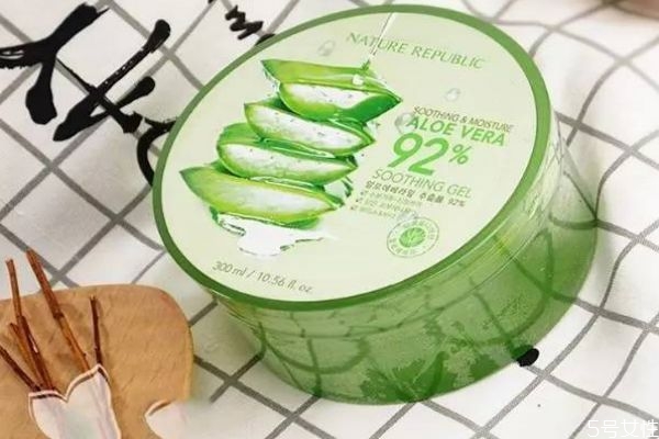 曬后修復(fù)用什么比較好 曬后修復(fù)用什么護(hù)膚品 曬后修復(fù)用什么比較好 曬后修復(fù)用什么護(hù)膚品