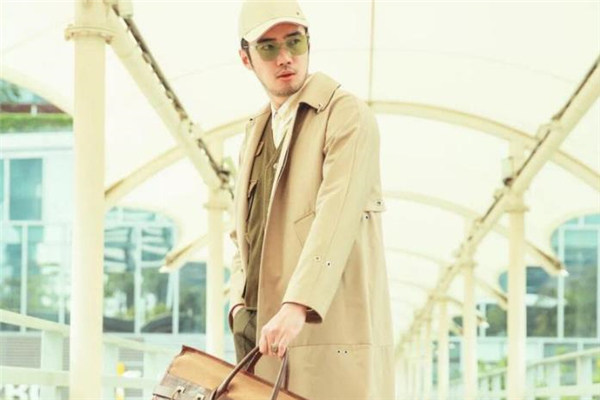 男生卡其色風(fēng)衣怎么搭配 男生卡其色風(fēng)衣搭配圖片 男生卡其色風(fēng)衣怎么搭配 男生卡其色風(fēng)衣搭配圖片