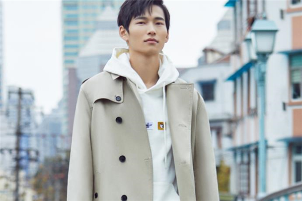 男生卡其色風(fēng)衣怎么搭配 男生卡其色風(fēng)衣搭配圖片 男生卡其色風(fēng)衣怎么搭配 男生卡其色風(fēng)衣搭配圖片