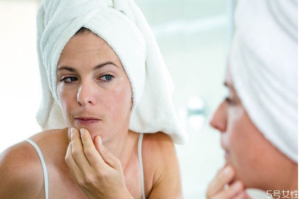 維生素b6加蘆薈膠真的能去粉刺和閉口嗎 維生素b6加蘆薈膠真的能去粉刺和閉口嗎