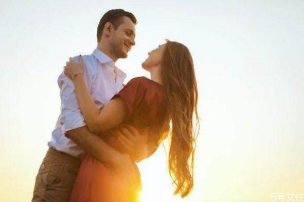 二婚時怎么看男人是不是真心愛你 如何知道是不是二婚 二婚時怎么看男人是不是真心愛你 如何知道是不是二婚