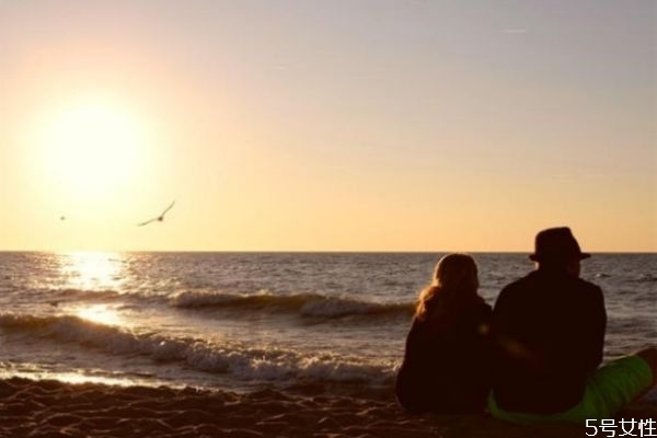 二婚男娶初婚女的壞處 初婚女為什么不適合找二婚男 二婚男娶初婚女的壞處 初婚女為什么不適合找二婚男