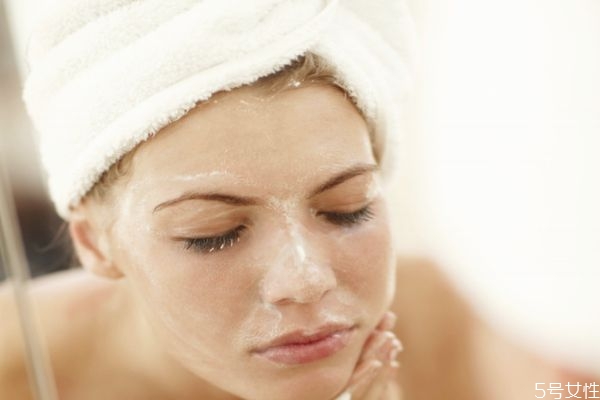 維生素b6加蘆薈膠真的能去粉刺和閉口嗎 維生素b6加蘆薈膠真的能去粉刺和閉口嗎