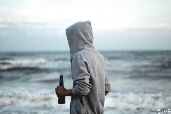 婚后男人遇到初戀會出軌嗎 為什么遇到初戀容易出軌 婚后男人遇到初戀會出軌嗎 為什么遇到初戀容易出軌