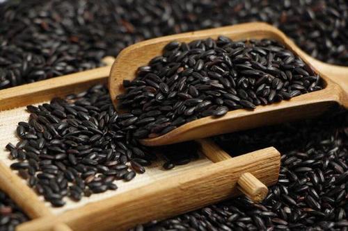 黑米和紫米的區(qū)別 黑米和紫米的熱量哪個(gè)高 黑米和紫米的區(qū)別 黑米和紫米的熱量哪個(gè)高