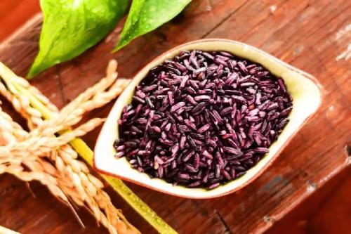 吃紫米減肥效果好嗎 蓮子紫米粥怎么做好吃 吃紫米減肥效果好嗎 蓮子紫米粥怎么做好吃