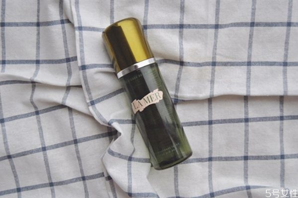 海藍之謎精粹水是精華還是水 海藍之謎精粹水評價 海藍之謎精粹水是精華還是水 海藍之謎精粹水評價