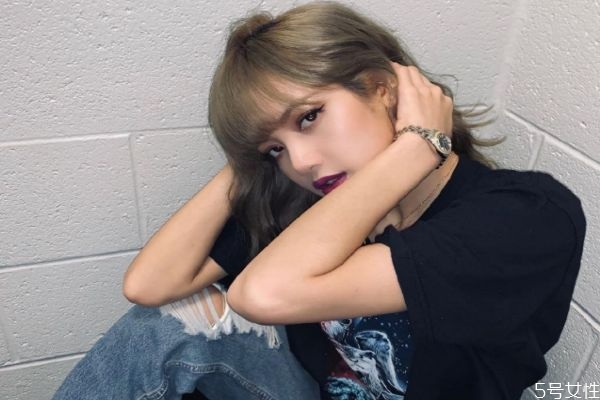 怎么化淡妝好看 清透自然女神妝怎么化 怎么化淡妝好看 清透自然女神妝怎么化