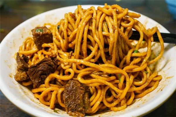 孕婦能吃熱干面嗎 熱干面和燃面哪個好吃