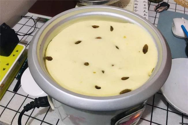 電飯煲做蛋糕可以不放糖嗎 電飯煲蛋糕可以用鴨蛋做嗎 電飯煲做蛋糕可以不放糖嗎 電飯煲蛋糕可以用鴨蛋做嗎