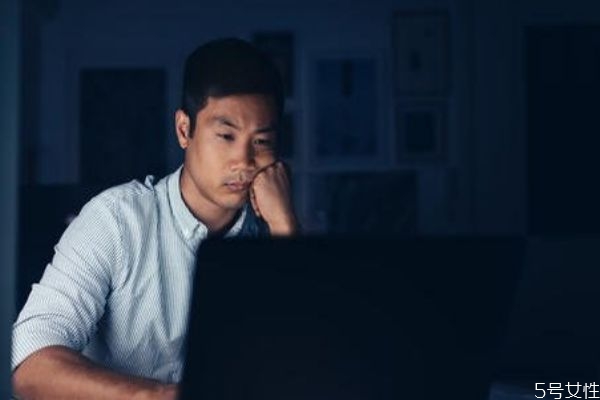熬夜會(huì)造成癌癥嗎 熬夜的危害 熬夜會(huì)造成癌癥嗎 熬夜的危害