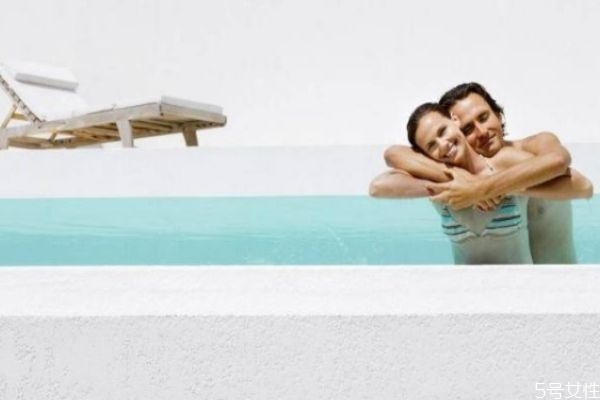 和老公打架冷戰(zhàn)怎樣處理 和老公吵架冷戰(zhàn)后7絕招 和老公打架冷戰(zhàn)怎樣處理 和老公吵架冷戰(zhàn)后7絕招