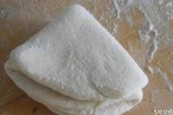 牛奶面片的食材 牛奶面片制作步驟 牛奶面片的食材 牛奶面片制作步驟