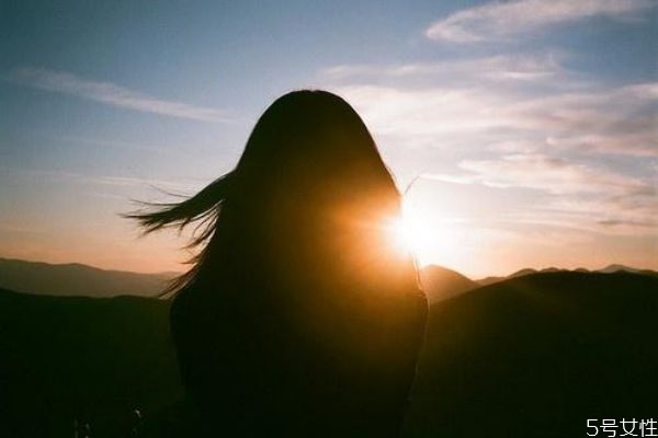 老公愛不愛老婆看幾點 從哪里看老公愛不愛你 老公愛不愛老婆看幾點 從哪里看老公愛不愛你