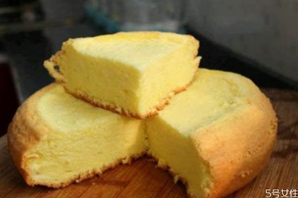 自制蛋糕為什么會(huì)塌陷 自制蛋糕的注意 自制蛋糕為什么會(huì)塌陷 自制蛋糕的注意