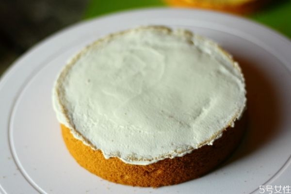 自制蛋糕為什么會(huì)塌陷 自制蛋糕的注意 自制蛋糕為什么會(huì)塌陷 自制蛋糕的注意