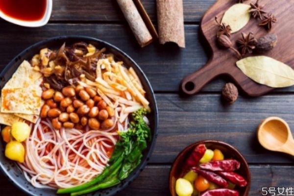 吃螺螄粉會上火嗎 螺螄粉怎么做好吃 吃螺螄粉會上火嗎 螺螄粉怎么做好吃