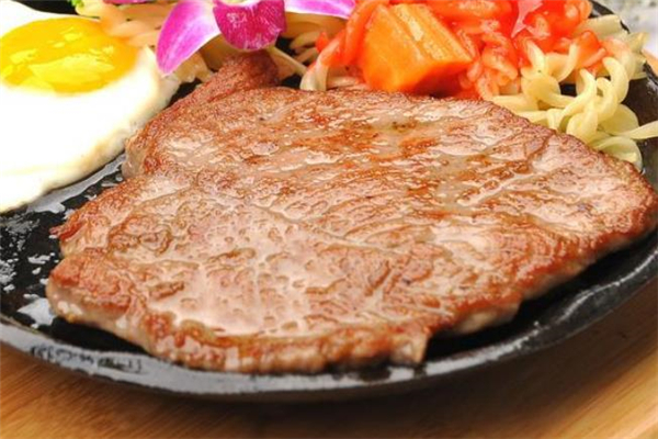 科爾沁牛排怎么煎才嫩 科爾沁牛排要加什么配料 科爾沁牛排怎么煎才嫩 科爾沁牛排要加什么配料