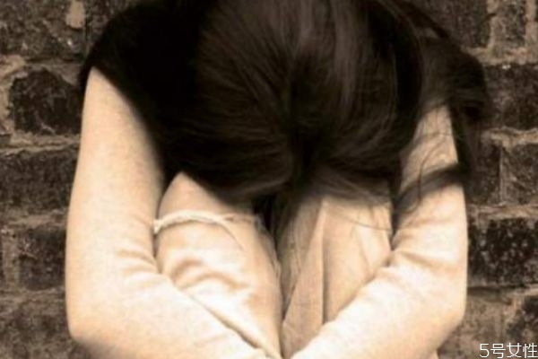 夫妻離婚前征兆有什么 男性一旦犯下什么錯誤必須離婚 夫妻離婚前征兆有什么 男性一旦犯下什么錯誤必須離婚