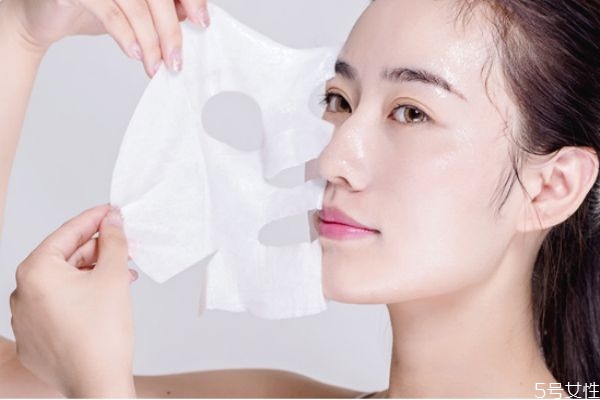 化妝水濕敷一周幾次 化妝水怎么濕敷 化妝水濕敷一周幾次 化妝水怎么濕敷