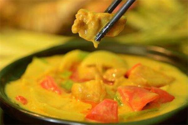 泰式咖喱雞的做法 泰式咖喱雞和印度咖喱雞哪個(gè)好吃 泰式咖喱雞的做法 泰式咖喱雞和印度咖喱雞哪個(gè)好吃