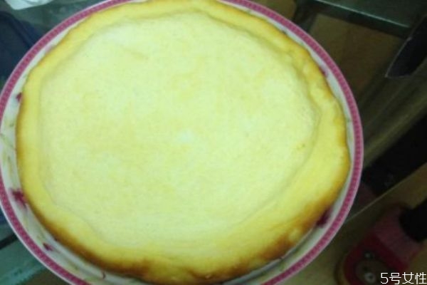 自制蛋糕的簡(jiǎn)單做法 自制蛋糕怎么做蓬松 自制蛋糕的簡(jiǎn)單做法 自制蛋糕怎么做蓬松