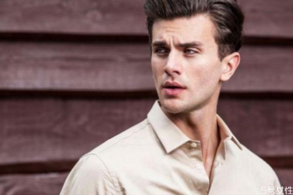 男人有了情人才會對你有這幾種表現(xiàn) 怎么看男人有情人 男人有了情人才會對你有這幾種表現(xiàn) 怎么看男人有情人