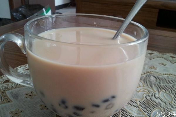 如何自制奶茶 自制奶茶的簡單方法 如何自制奶茶 自制奶茶的簡單方法