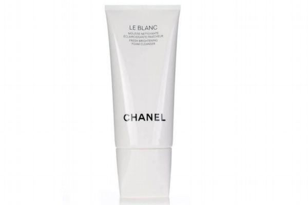 每天化淡妝可以只用洗面奶卸妝嗎 淡妝只用洗面奶可以嗎 每天化淡妝可以只用洗面奶卸妝嗎 淡妝只用洗面奶可以嗎