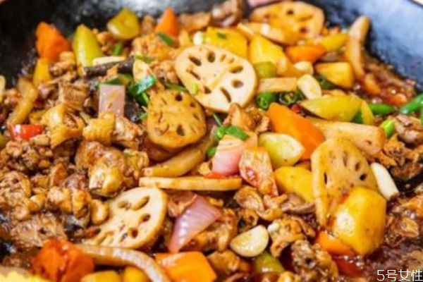 什么是柴火雞 柴火雞怎么做好吃 什么是柴火雞 柴火雞怎么做好吃