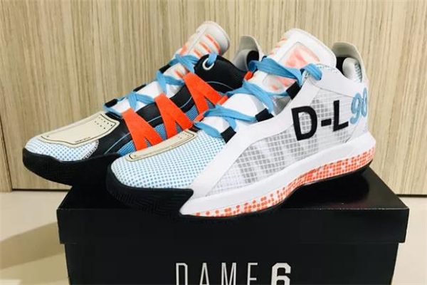 阿迪達斯利拉德6和哈登4哪個好 利拉德6和哈登4對比測評 阿迪達斯利拉德6和哈登4哪個好 利拉德6和哈登4對比測評